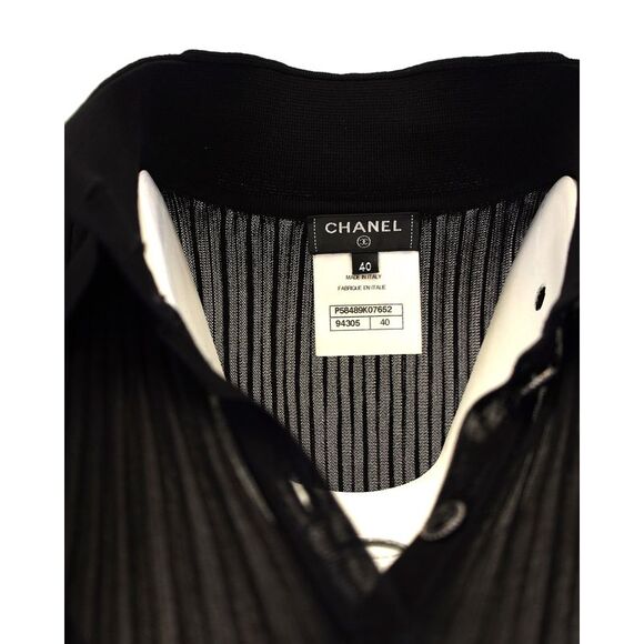 Chanel 2018 Short Sleeve Pleated Dress in Black Viscose - Picture 4 of 4